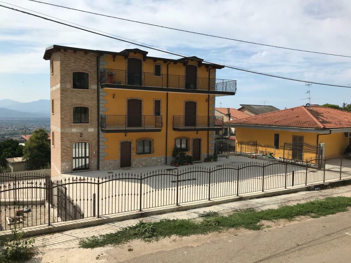 A Casa Di Laura B&B Apartments Campagna Exterior foto
